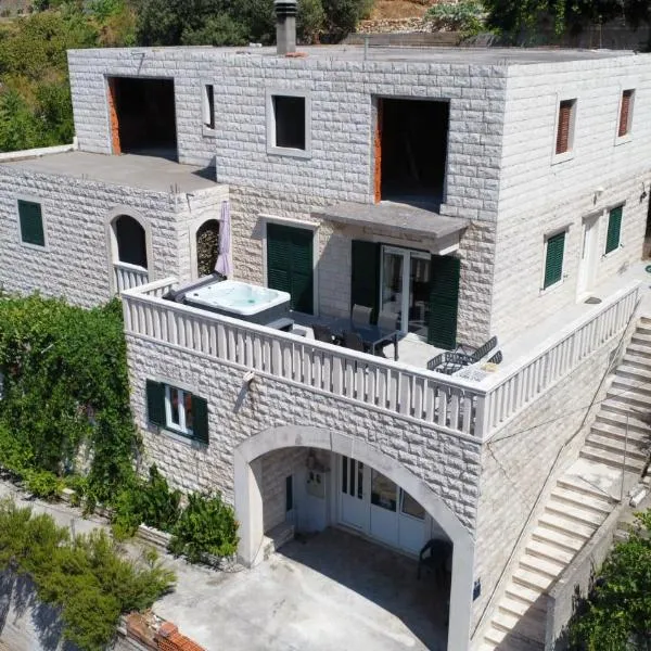Apartment Mladinić Muse, hotel Pučišćában