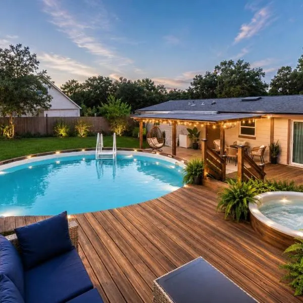 Private Pool, Hot Tub & Game Room Retreat, hotel in Jacksonville