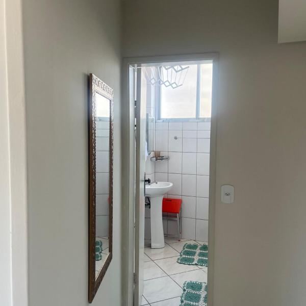 Apartamento amplo e confortavel com linda vista da Cidade - Foto 3