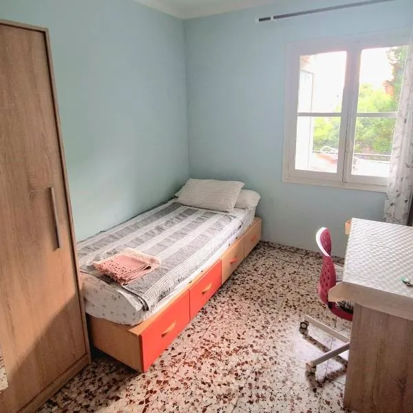 Habitacion privada y tranquila, ξενοδοχείο στο Αλικάντε