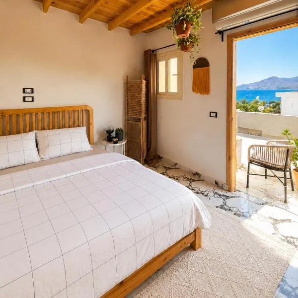 Bedro Rooftop Studio 2- Panoramic Sea View, hotell Dahabis