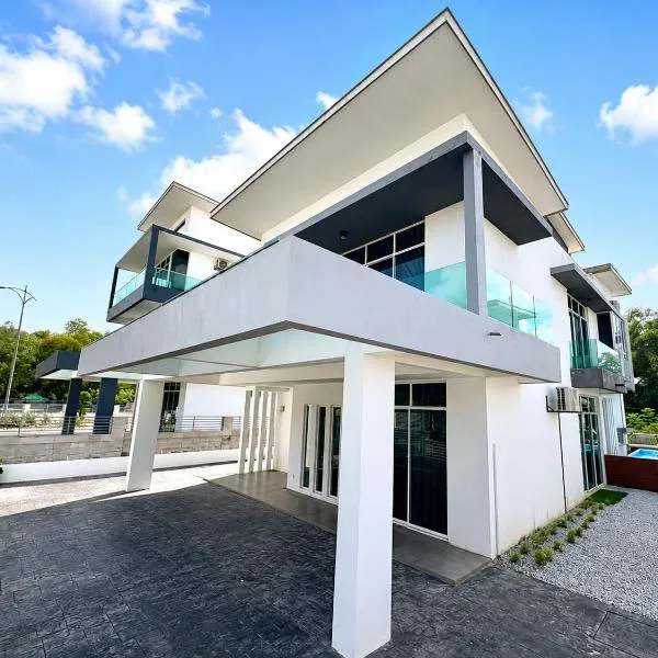 BNB Luxe Homestay, Rawang - pool, 18 pax, hotel en Rawang