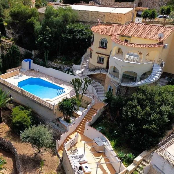Beautiful villa with private pool and amazing view, hotel em Calpe