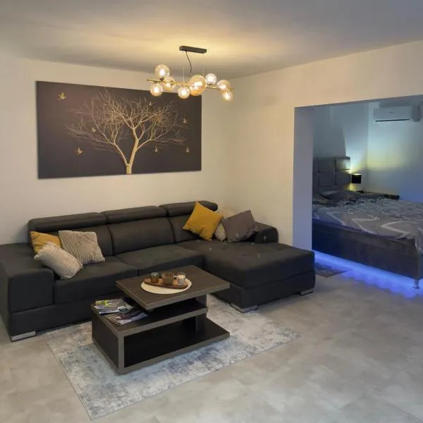 HARMONY STONE ViLLA, hotelli kohteessa Ovčar Banja