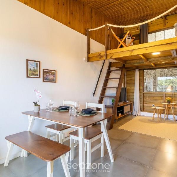 Loft rústico c/ varanda+jardim próx praia NDE0002