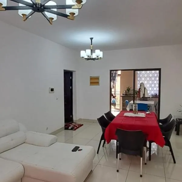 Apartamento Condomínio Vila Flor, hotel v mestu Viana