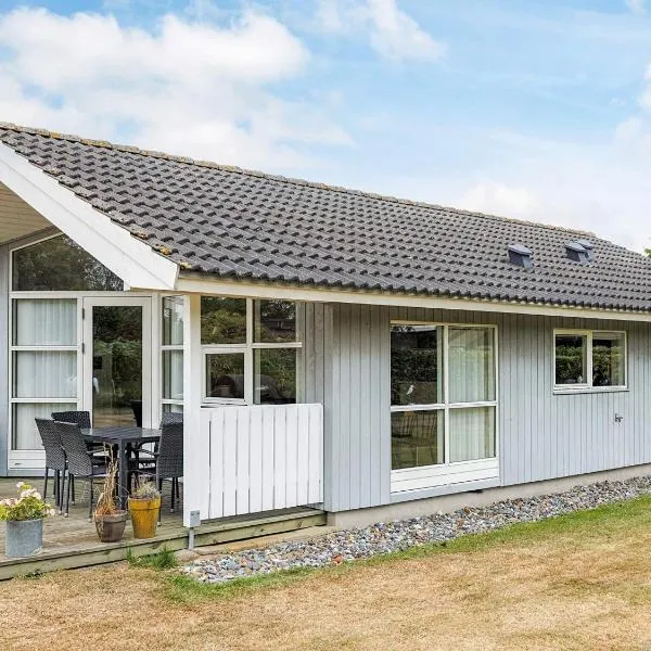 6 person holiday home in Væggerløse-By Traum, hotel v destinácii Bøtø By