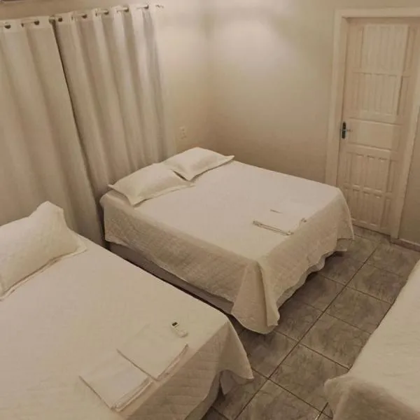 Suíte privativa com cozinha e entrada independente com estacionamento no centro de Sinop, hotel i Sinop