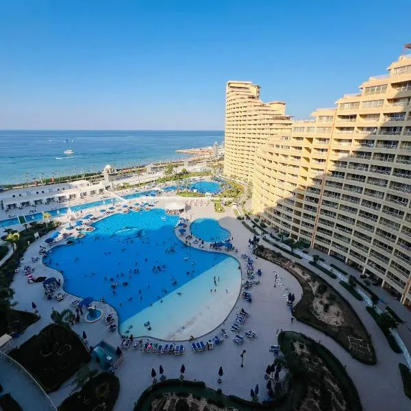 Porto Sokhna Pyramids Family, hotel in Ain Sokhna