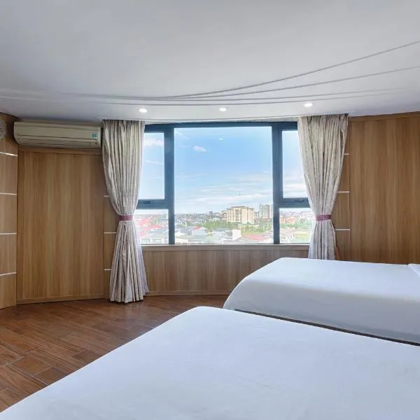 SAILING TOWER Hotel, hotell i Khang Qui