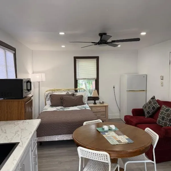 Newly Renovated Cozy Apartment Near Niagara Falls, ξενοδοχείο σε Καταρράκτες του Νιαγάρα