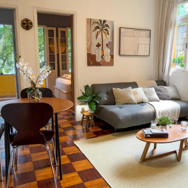 Ipanema Boutique Apartment - 1 block from Beach Prime Location