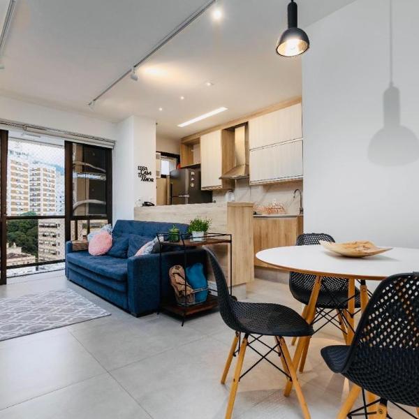 LEBLON INN RESIDENCIAL LUXUOSO com PISCINA, rooftop, academia, sauna, Varanda dentro do apt com VISTA DESLUMBRANTE, limpeza diária estilo hotel , cozinha completa 50 metros do posto 12 pauloangerami DFL15 - Foto 4