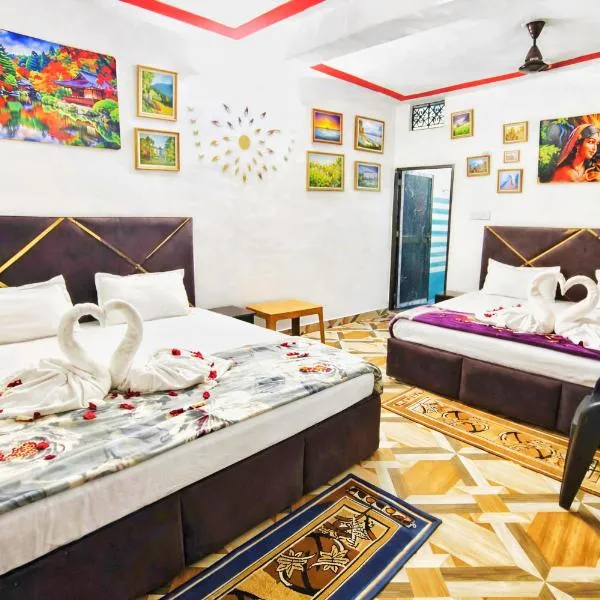 Janki Je Bhawan Homestay , Ayodhya - Step away from Ram Temple, hotelli kohteessa Ayodhya