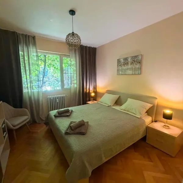 SN Flat Free Parking Metro Access Near to Airport, ξενοδοχείο στη Σόφια