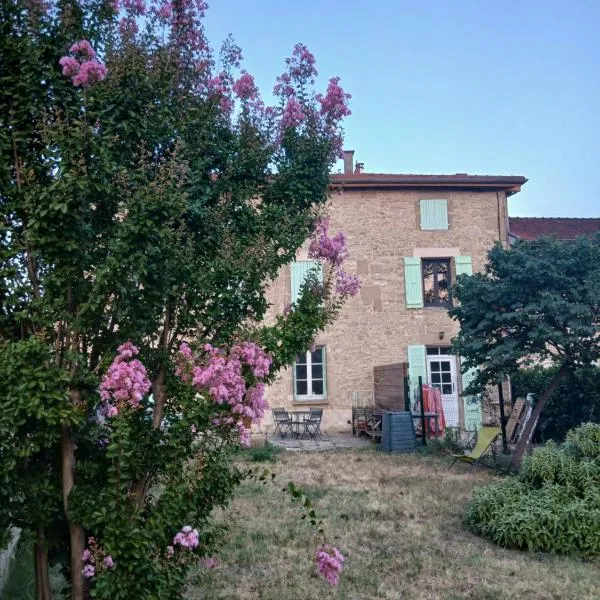 Chez Cathy, hotel in Saint-Donat-sur-lʼHerbasse