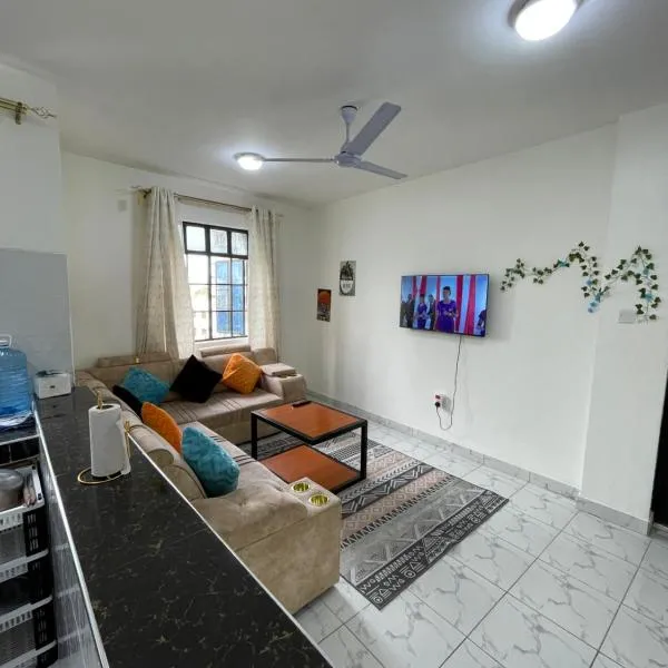 cozy 1bedroom mombasa bamburi near the beach with hot shower, Netflix, Secured parking 07&07 for 95 then 61to18, hotel en Mombasa