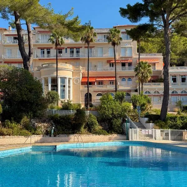 La Boîte Rose - Studio plage de l'Almanarre، فندق في هييريس
