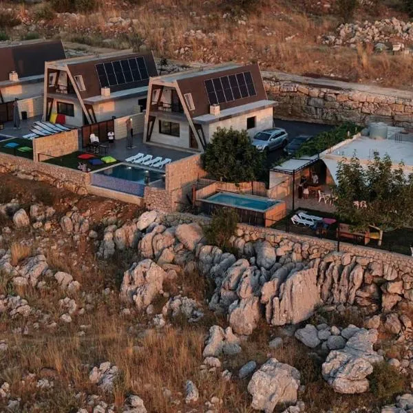 The Skyloft Tarchich - Panoramic Mountain Escapes, hotel u gradu 'Aswāq aş Şafşāf'