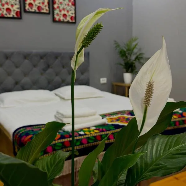 The Art Hotel by Art Hostel, hotel u gradu Yakkasaray