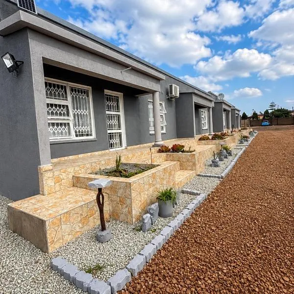 Mvula Zehlobo Apartments, Hotel in Siteki