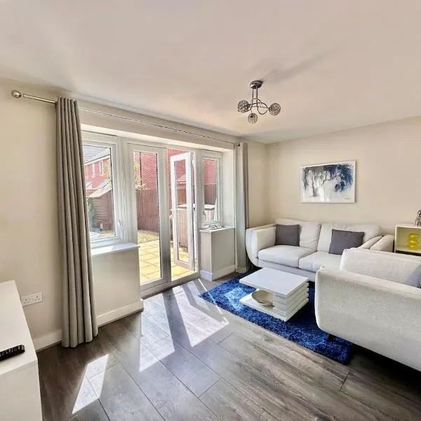Stylish 2-Bed House Free Parking Garden Sleeps 4 โรงแรมในชรูว์สเบอรี