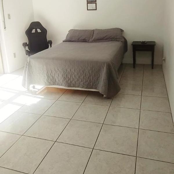 Suíte com sacada e home office em apartamento - Foto 2