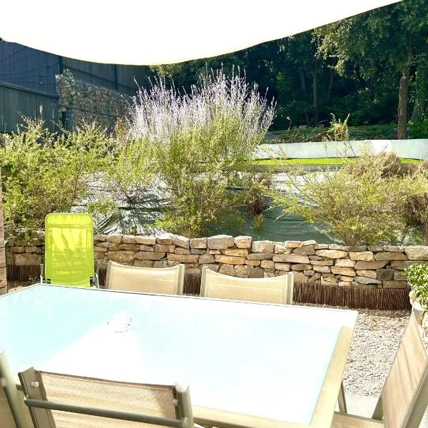 Charmant duplex, hotel di Aumelas