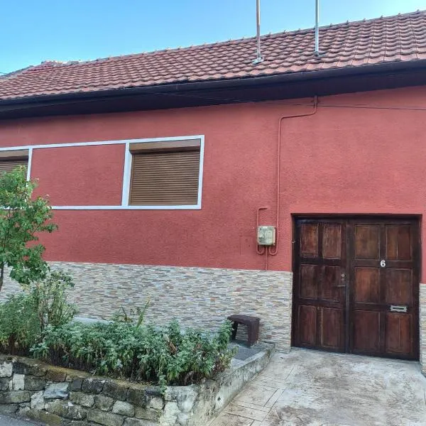 Casa La Bunica, hotel sa Orşova