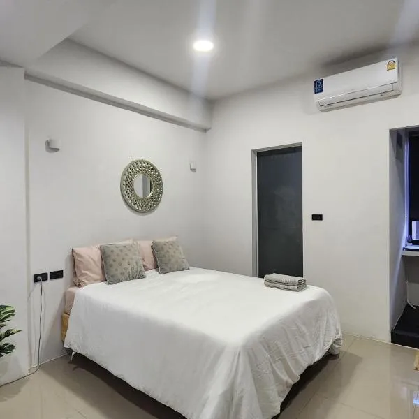 Irich residence South Samrong 6 Kms BTS-Pu Chao, hotell sihtkohas Samut Prakan
