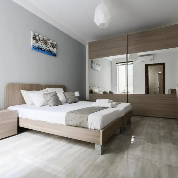 F7 Room 1, Private Double room with private bathroom in shared Flat, hotell i Msida