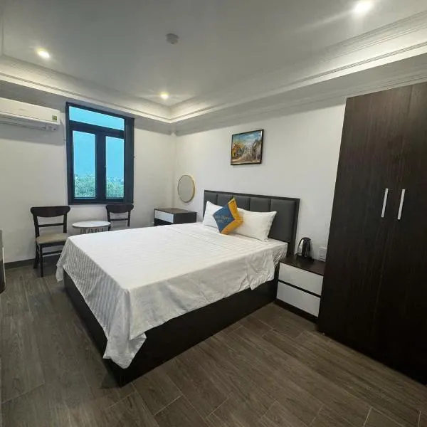 FAMILY TRANSIT HOTEL AiRPORT: Thach Loi şehrinde bir otel