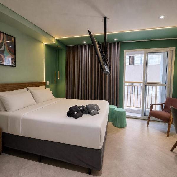 Studio moderno em Pinheiros l Varanda e conforto