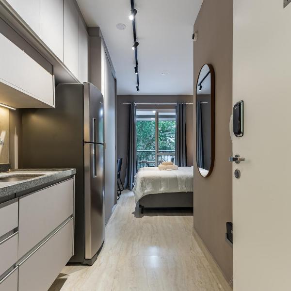 Studio moderno com varanda perto do Metrô Ana Rosa Av Paulista e Pq Ibirapuera