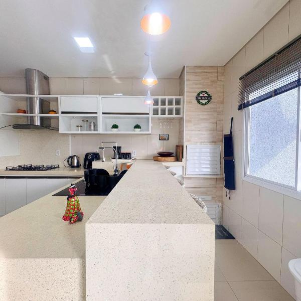 Casa 14 pessoas, Ar em todos os quartos - VIS386