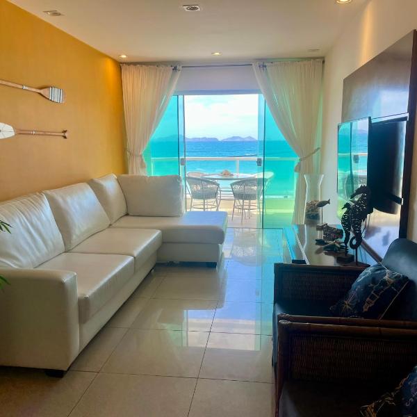 Belíssimo 3 Quartos de Frente para a Prainha