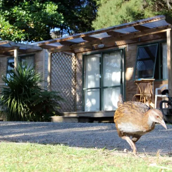 Russell-Orongo Bay Holiday Park, hotel in Whangaruru