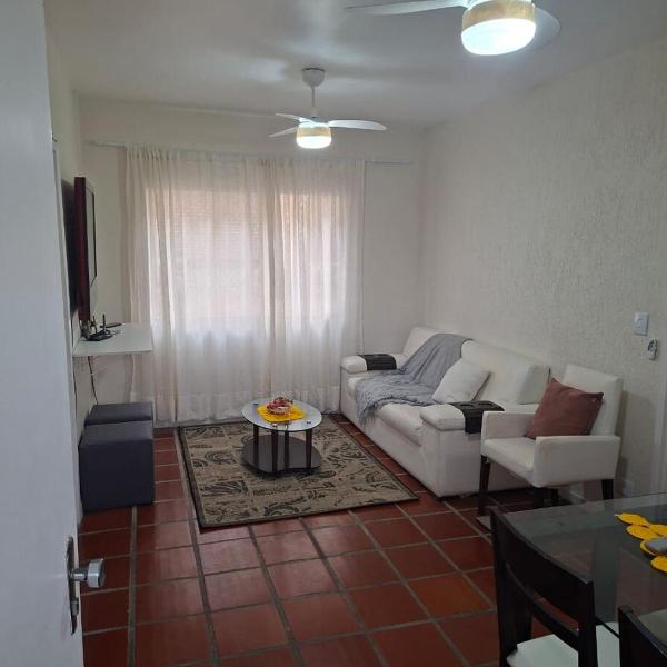 Enseada, 500 metros da praia, 2 Dorms 2 Banheiros, garagem