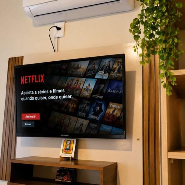 Quarto Privativo De Casal No Centro Com Ar-Condicionado Wi-Fi 5G E Entrada Independente - Foto 4