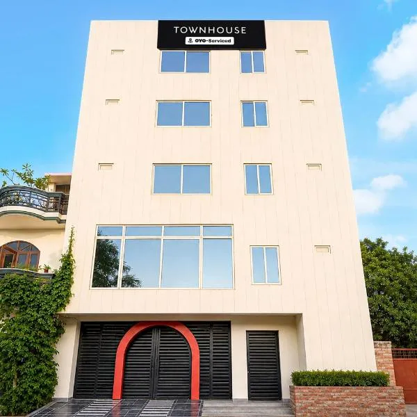 Townhouse Swarn Jayanti Vihar Lucknow photo 2