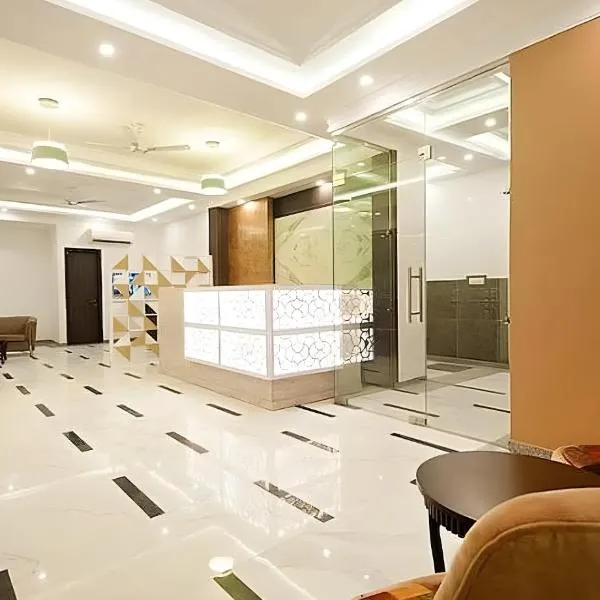 Hotel Apple Park - Near Delhi Airport, Free Airport Trasnfer, hotel i New Delhi