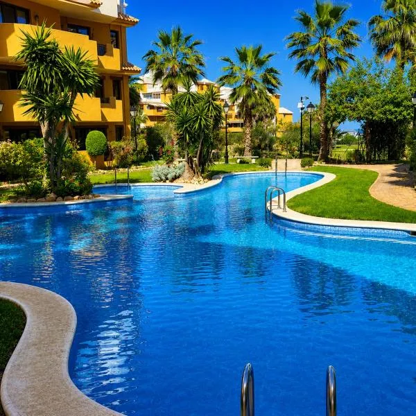 Stylish penthouse with private panoramic rooftop terrace, hotel Torreviejában