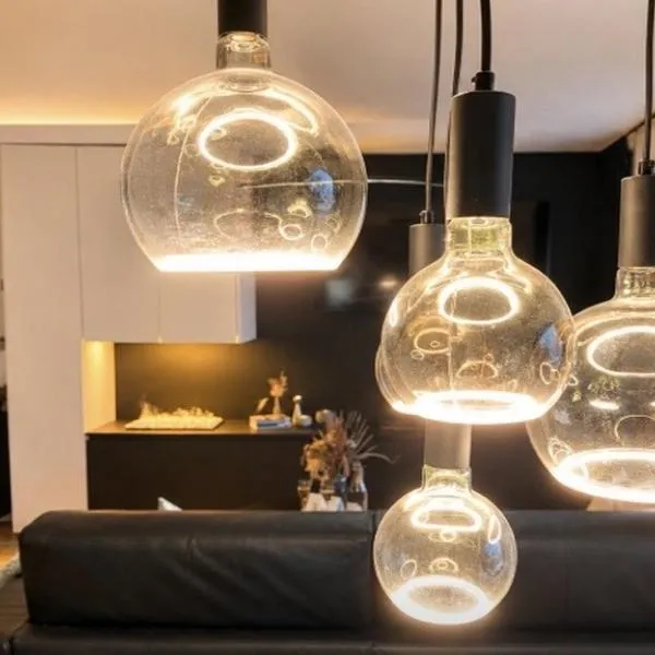 Troon aan Zee Oostende - stijlvolle studio met zwembad op de zeedijk Oostende, hotell i Oostende