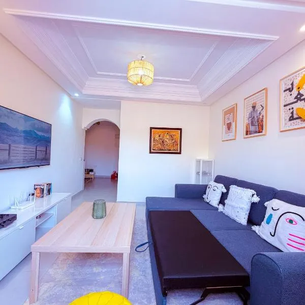 Jardin Yves Chic 2 bedrooms - AC - Parking, hotel u Marrakechu