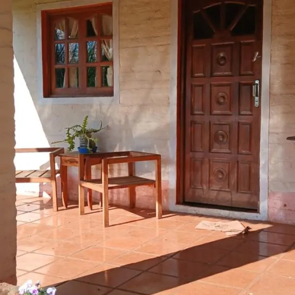 Cabaña Familiar con arroyo sobre Ruta 12 II โรงแรมในSanta Ana