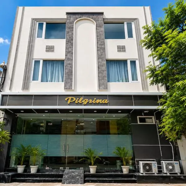 Hotel Pilgrim Near Golden Temple, hotell i Amritsar