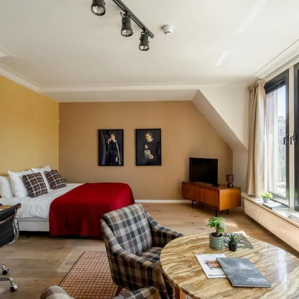 A Place Antwerp - Boutique Suites & Flats - Vrijdagmarkt 1، فندق في أنتويرب