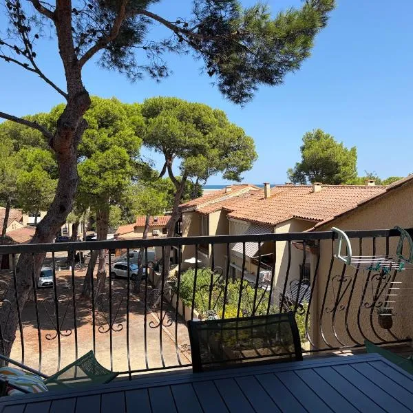 Duplex with sea view Leucate La Franqui, hotell sihtkohas Leucate