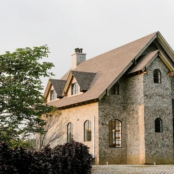 The Old Country Stone House, hotel in Cebu City