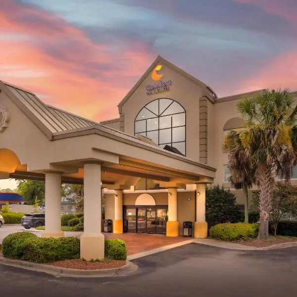 Comfort Inn & Suites FtJackson Maingate, hotel in Columbia